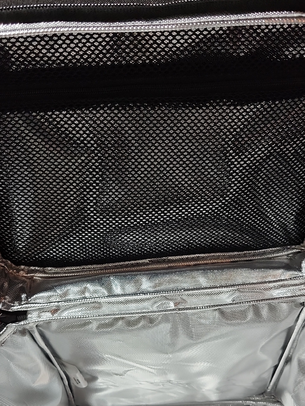 ADIDAS BLACK FULL-ZIP 24-CAN SOFT-SIDED INSULATED PORTABLE TRAVEL COOLER BAG - Picture 7 of 14